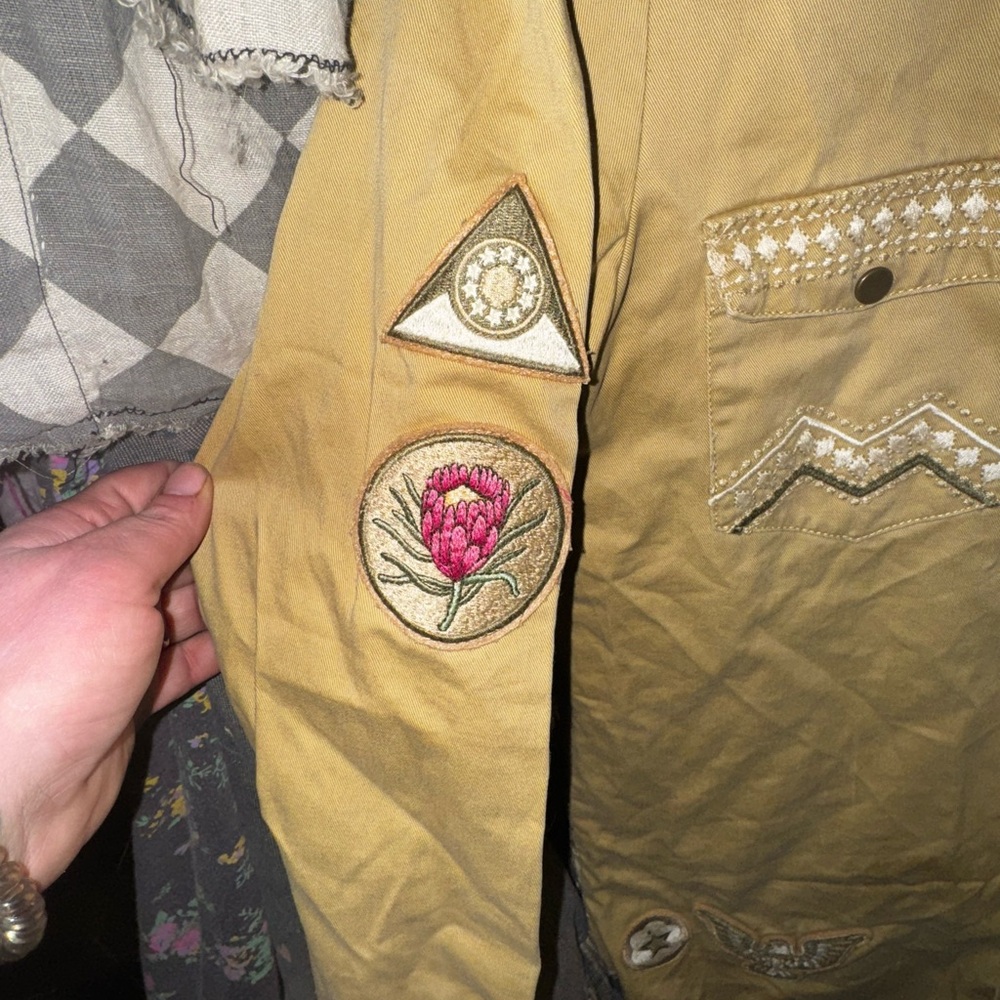 Embroidered Yellow Jacket - Picture 4 of 7